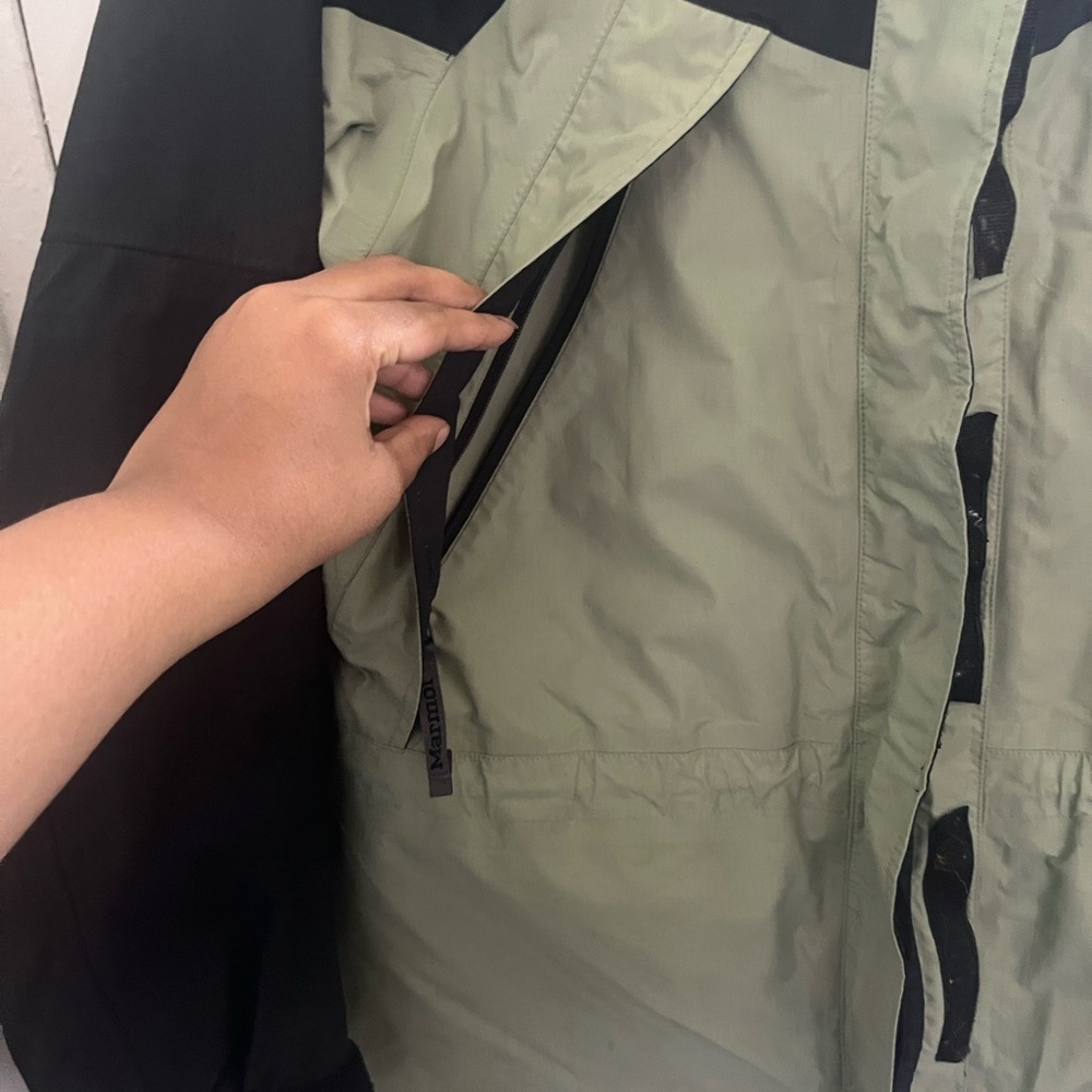 Marmot women’s Green and Black Jacket #90scargo,#y2kstyle - Picture 6 of 13